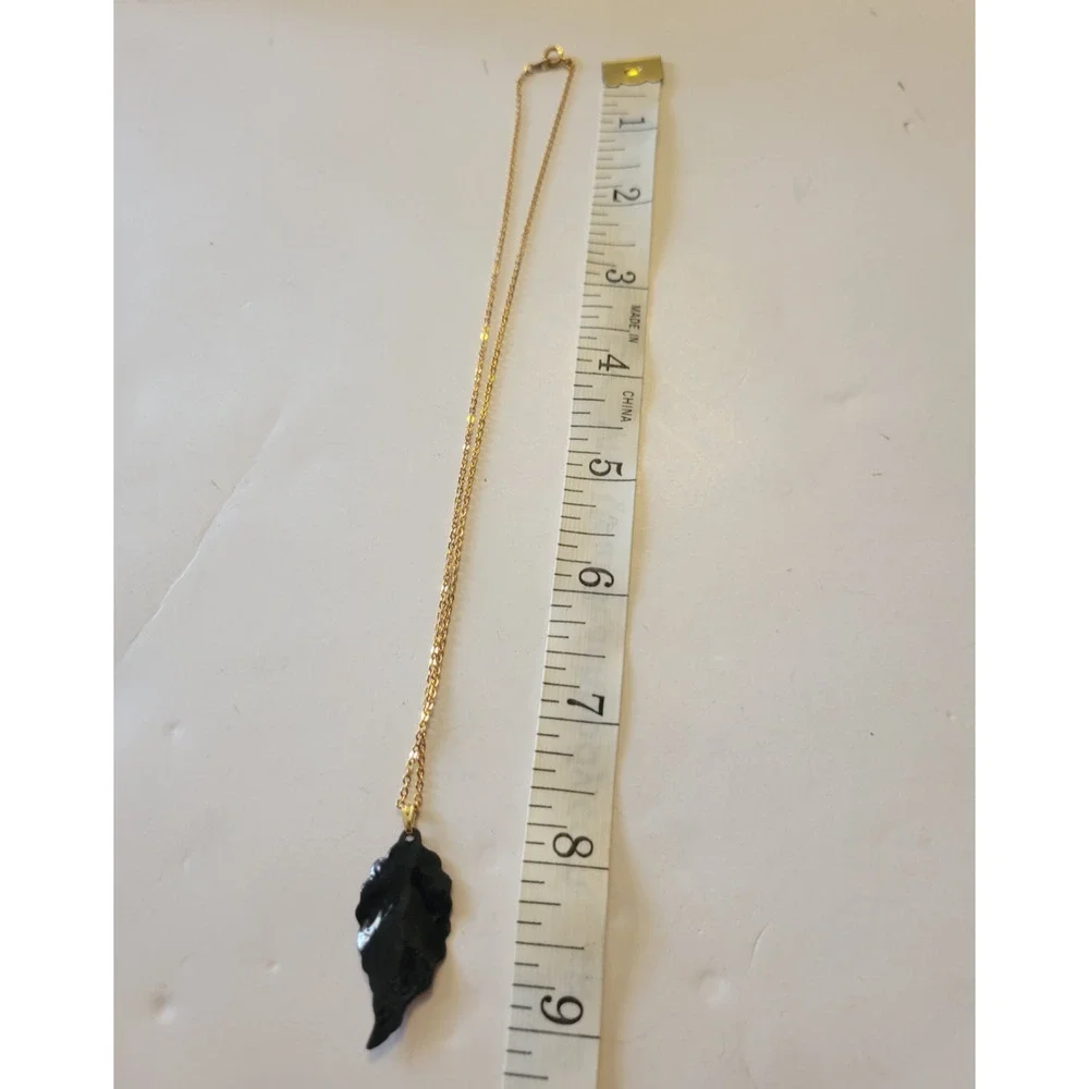 Vintage Estate Necklace Gold Tone Leaf Charm Pendant Classic Fashion Jewelry‎